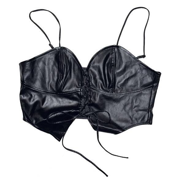 Black pleather lace up crop top - faux leather stretchy bustier - Shein size M - Picture 1 of 5